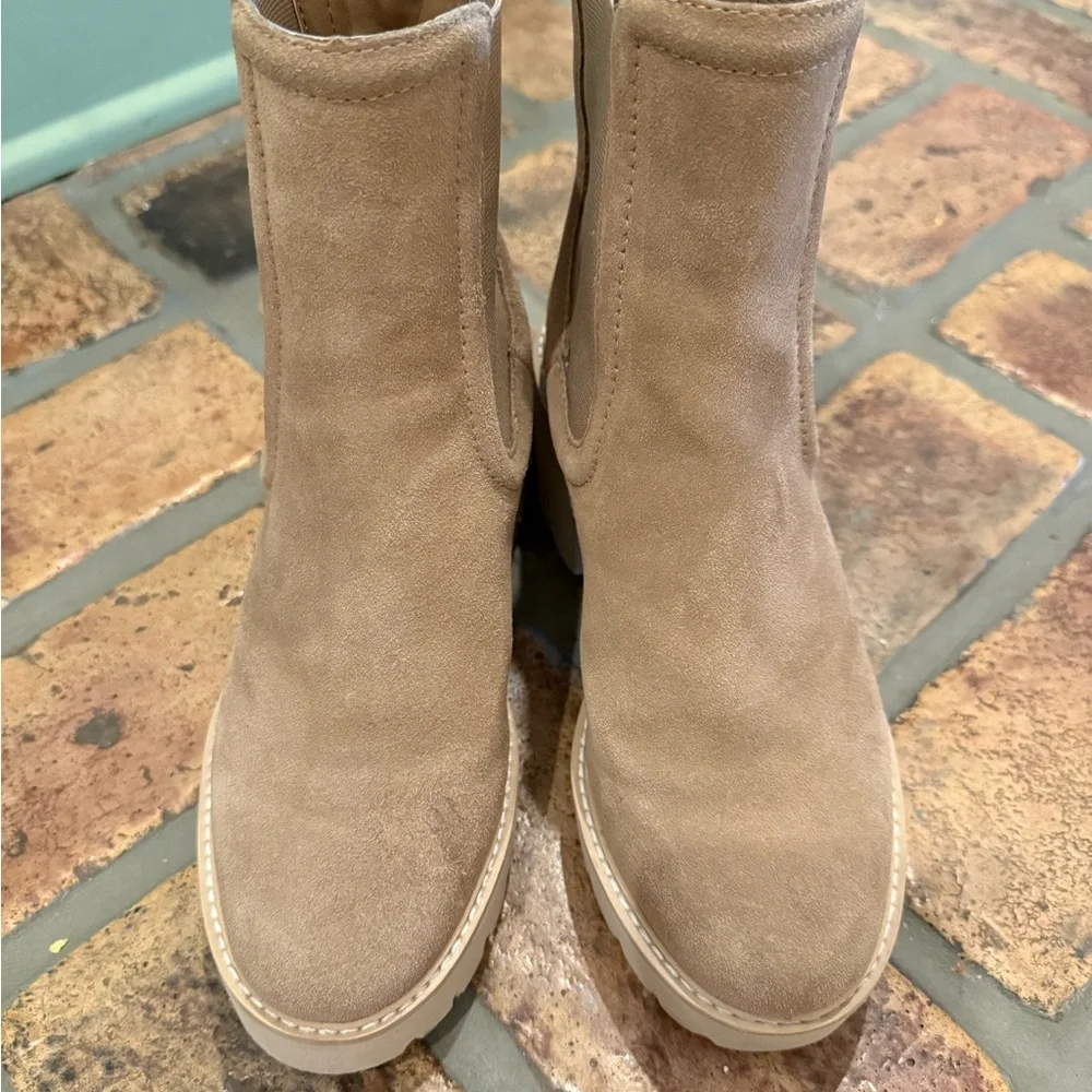 Dolce Vita sand/tan ankle boots - Picture 2 of 9